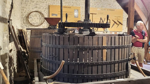 072023-Visite musée de la tonnellerie03